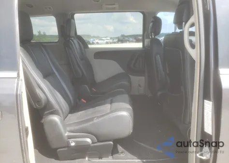 2015 Chrysler Town & Country Touring z USA, uszkodzony, nr VIN 2C4RC1BG7FR577363